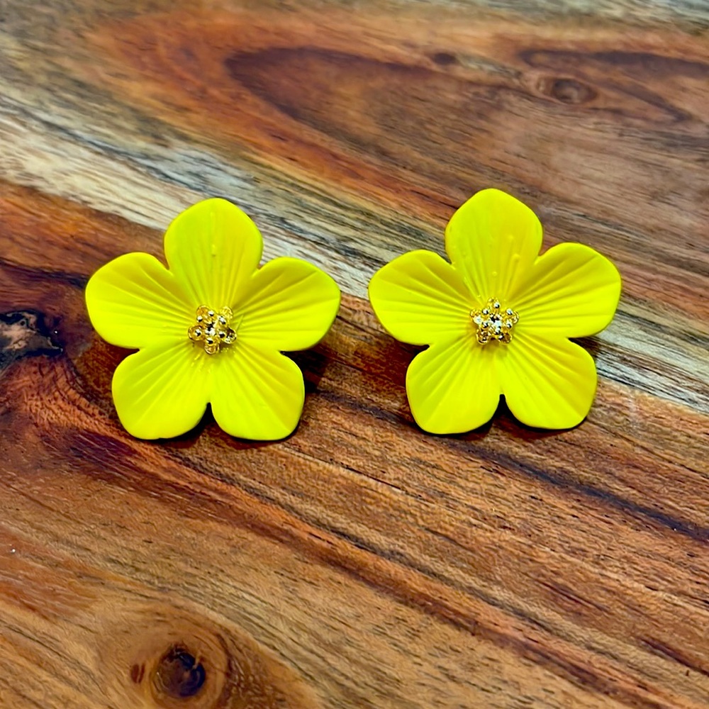 Color Coated Flower Earring